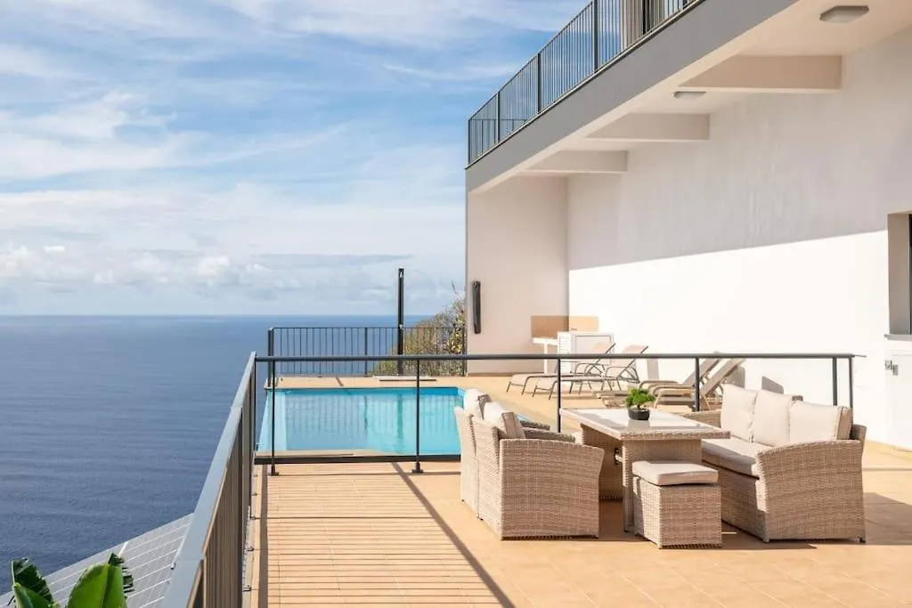Marina View Apartment - Pool & Stunning Ocean View Calheta  0*, Calheta (Madeira)
