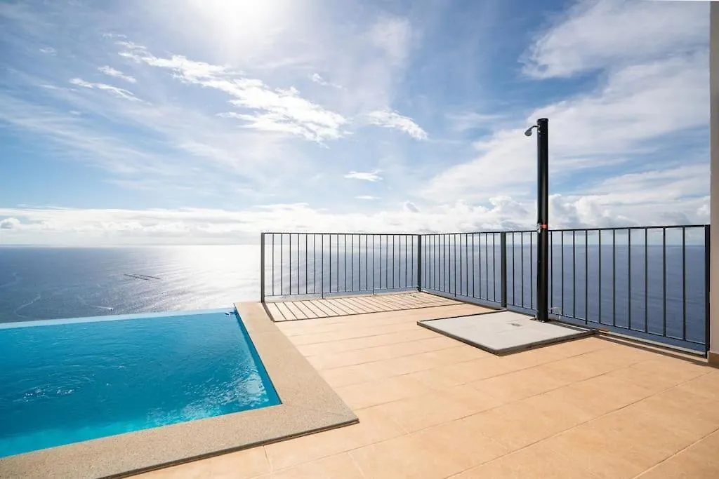 Marina View Apartment - Pool & Stunning Ocean View Calheta  0*, Calheta (Madeira) Portugalia