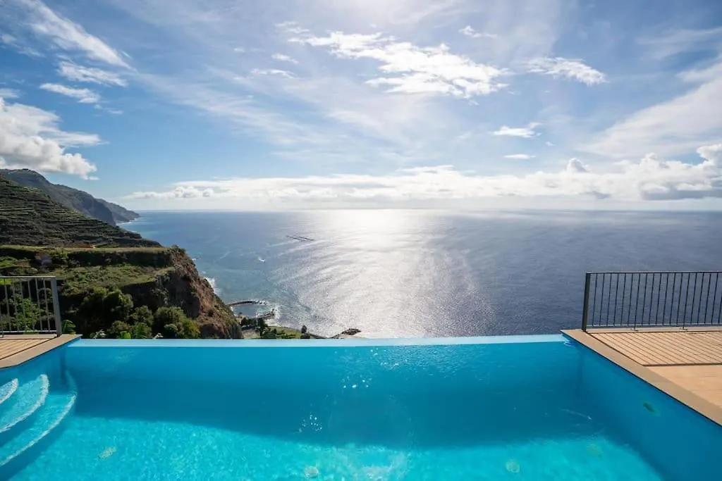 Marina View Apartment - Pool & Stunning Ocean View Calheta
